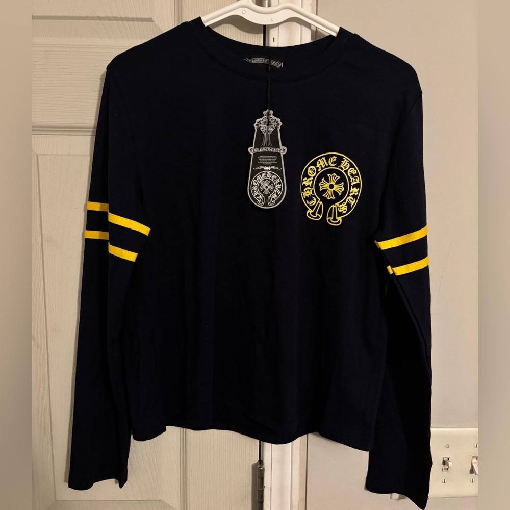 Women’s size M chrome hearts horseshoe 33 long sleeve